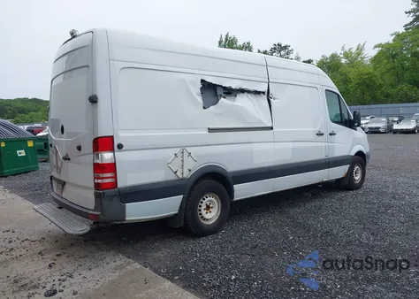 2012 Mercedes-Benz Sprinter 2500 High Roof из США, поврежденный, VIN WD3PE8CB9C5717235